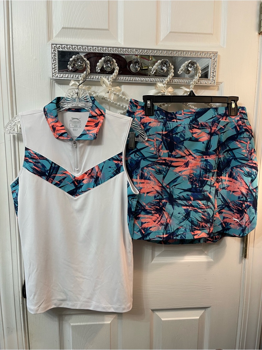 Slazenger White Sleeveless Golf Tank Skort Set Teal and Coral Tropical Accents